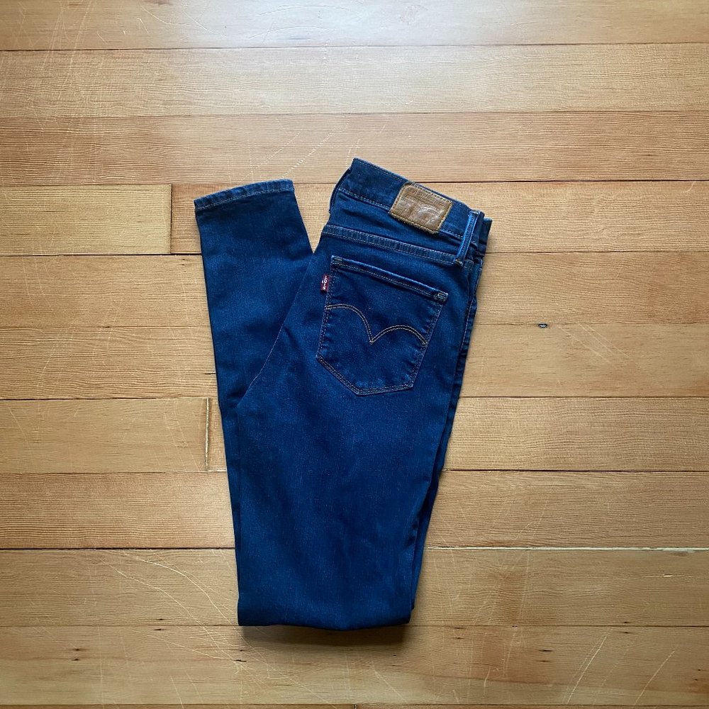 Levi's 720  Super Skinny High Rise Jeans